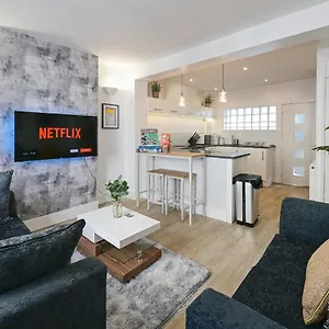 Holiday home The Monopoly Breeze House - Your Dream Getaway With Wet In The Heart Of, Brighton