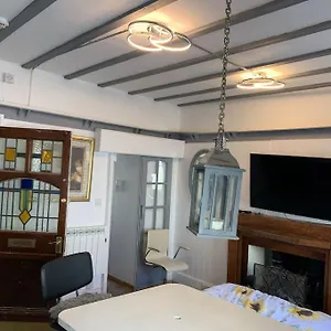 Apartment One Bedroom In Heart Of, Brighton