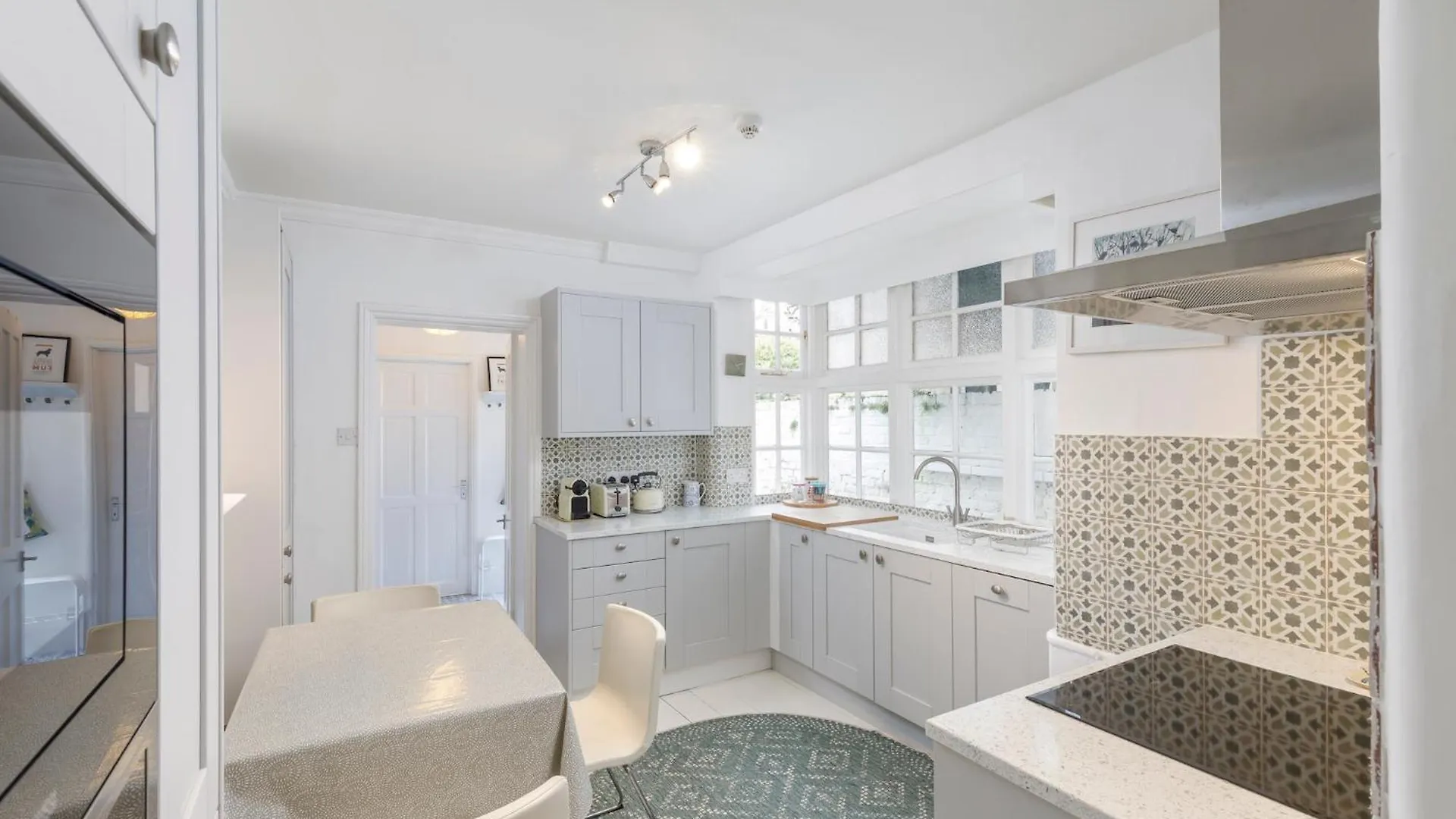 Central Hove Flat W Large Garden